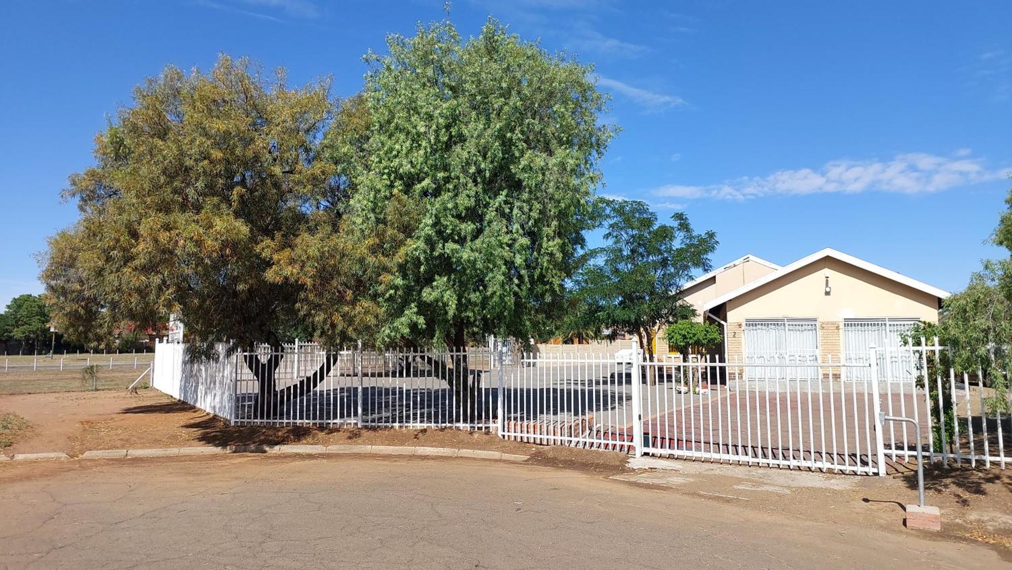 New Lodge Bloemfontein Eksteriør billede